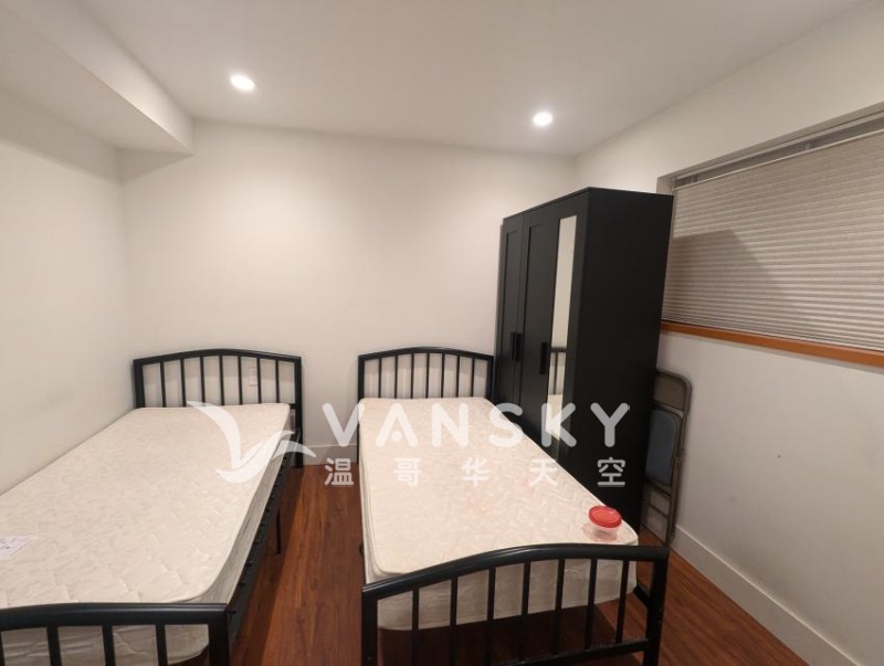 241215093704_home photoes.jpg